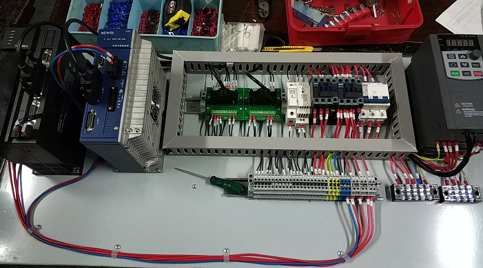 圖2 KEWEI智能伺服控制系統.png